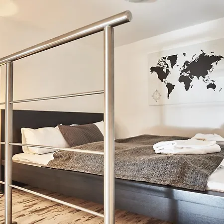 Flat At Lovolde Square * Budapest