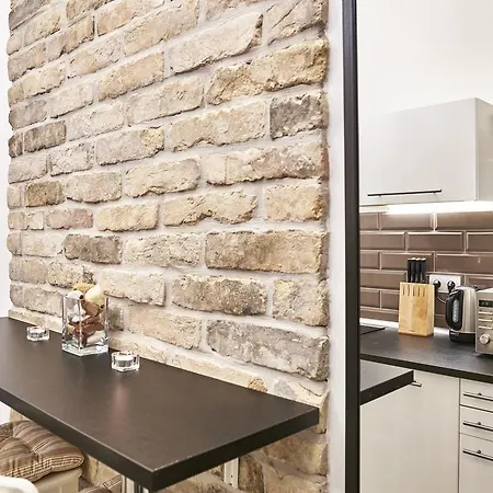 Apartment Flat At Lovolde Square Budapest