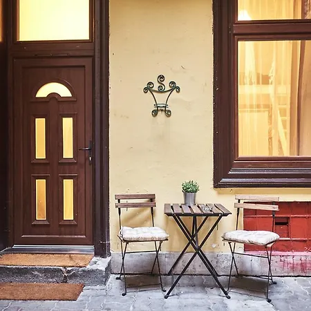 Flat At Lovolde Square *